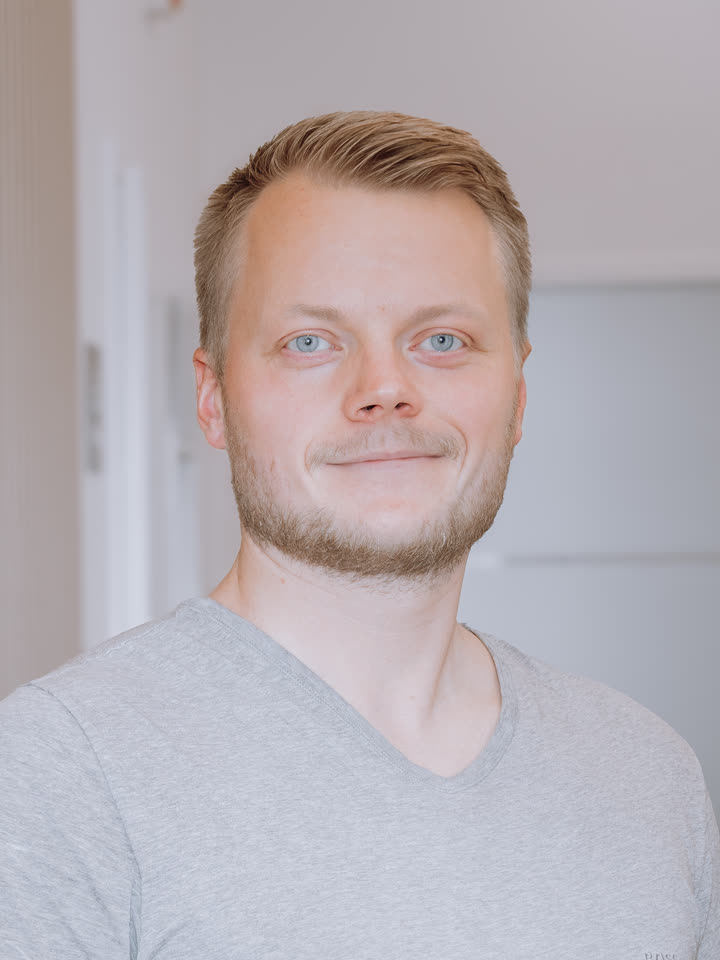 Portrait of dental technician David Elias